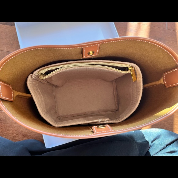 -SOLD- Celine Triomphe bucket bag - Picture 9 of 12